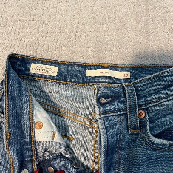 Levi's wedgie jeans - Picture 4 of 4